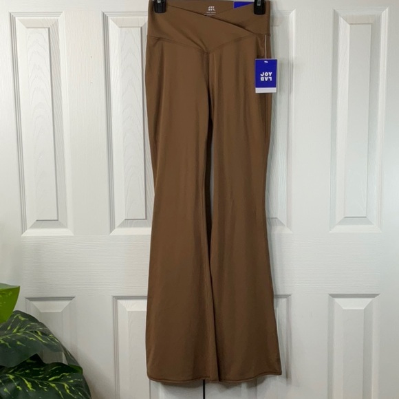 JoyLab High-Rise Flare Extra Long Length
Various Sizes - Picture 4 of 13